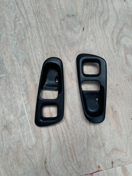 Interior door handle trim